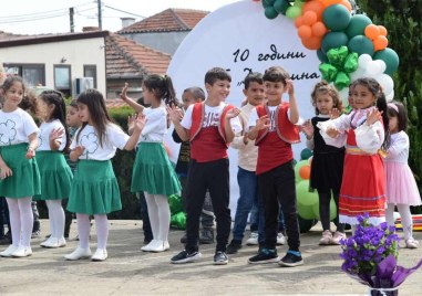 Детска градина Детелина в Крислово отпразнува 10 години от основаването