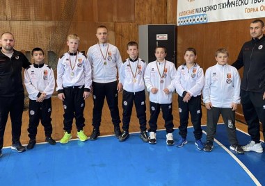 Състезателите на Локомотив се прибраха с общо 8 медала от