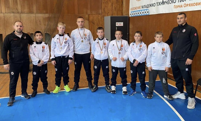 Състезателите на Локомотив се прибраха с общо 8 медала от