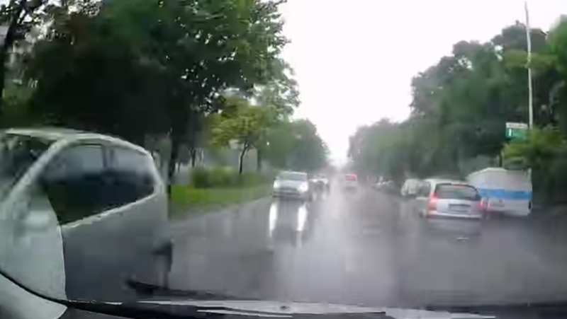 Три коли навлязоха в насрещното на булевард в Пловдив