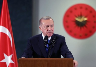 Президентът на Турция Реджеп Ердоган в понеделник коментира остро последното издание
