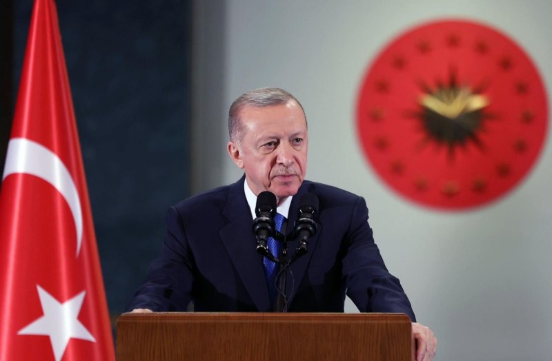 Президентът на Турция Реджеп Ердоган в понеделник коментира остро последното издание