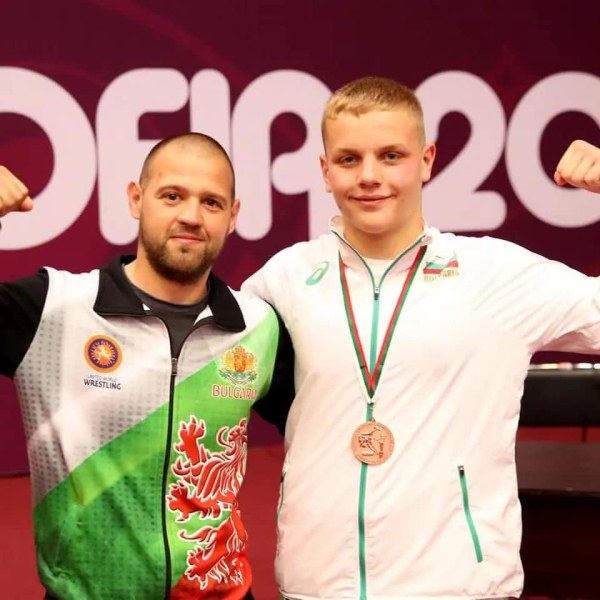 Пловдивчанинът Мартин Шишеков стартира на Европейското първенство по борба до 23 години