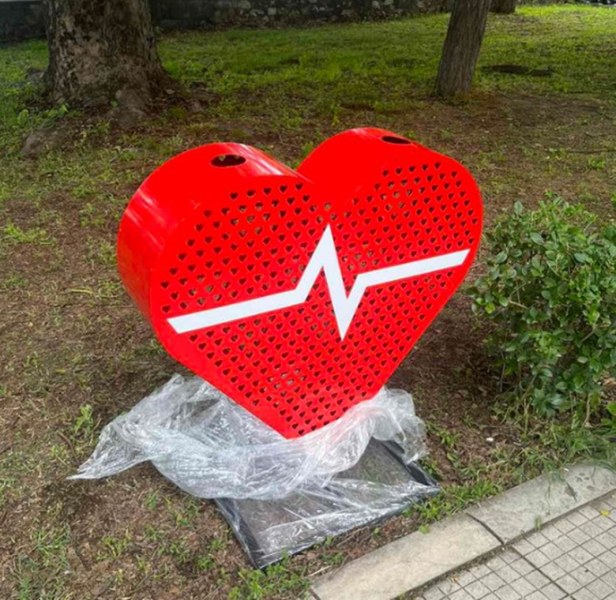 Благотворителна инициатива в Пловдив за закупуване на сърце за капачки