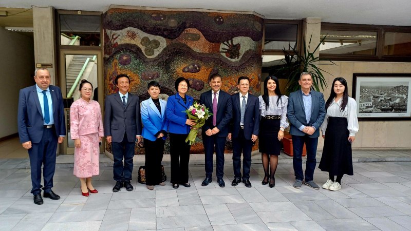 Официална китайска делегация от Хайнан в Областна администрация – Пловдив