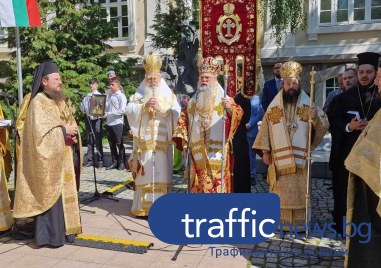 Пловдивският Митрополит Николай  отслужи празнична литургия по случай 24 май
