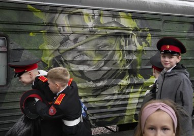 В руските училища отново се провежда военно обучение след нахлуването на Русия в