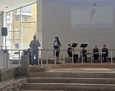 Областният управител официален гост на юбилейната церемония по награждаване на РУО-Пловдив