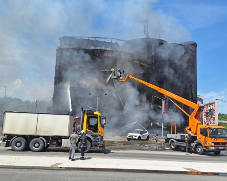 3 жени и един мъж са в болница след пожара в Западната промишлена зона на Варна