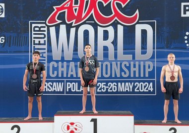 Българинът Александър Делчев завоюва световна титла на най престижното граплинг състезание