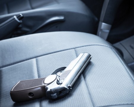 Бизнесмен извади пистолет след гонка в Пловдив, арестуваха го