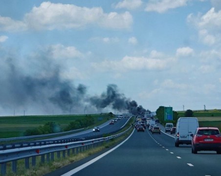 Кола се запали на АМ 