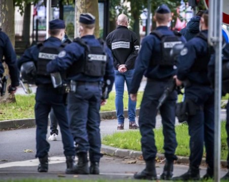 Нападение с нож в метрото в Лион, има ранени