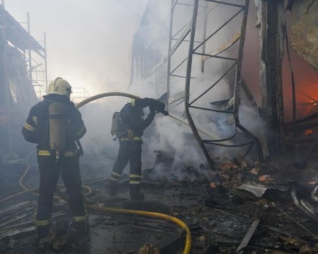 Расте броят на жертвите и ранените при руската атака в Харков