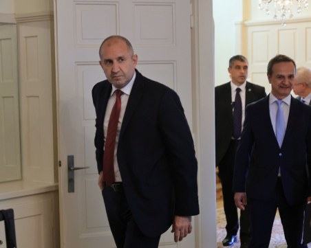 Радев от Швейцария: Важно е да се говори не само за оръжие, но и за мир