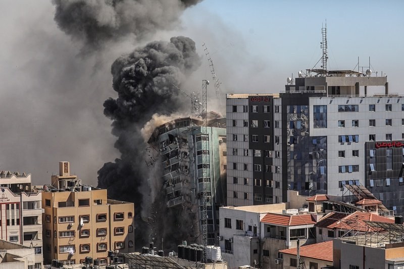 Прочетете ощеПалестинското президентство и Хамас обвиниха Израел, че е извършил