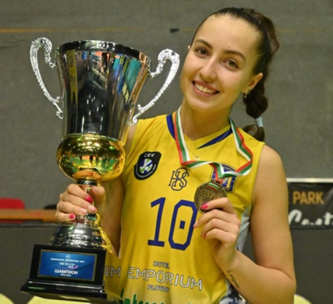 Посрещачката на волейболните шампионки от Марица (Пловдив) Виктория Коева ще