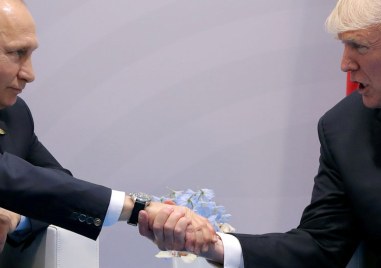 Книгата Епохата на автократите от Гидиън Рахман ще бъде представена