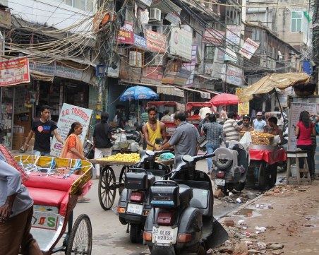 Рекордна жега в Делхи, екстремните горещини продължават