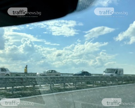 Две верижни катастрофи на АМ Тракия около Ихтиман