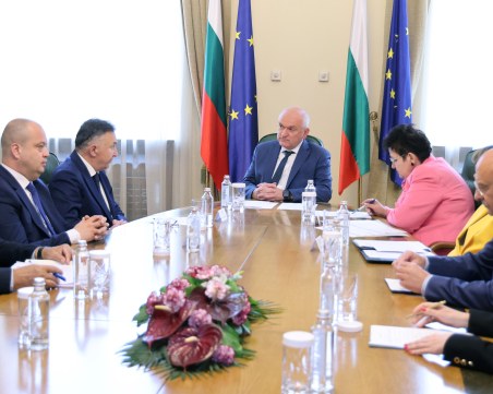 След блокадата на пътища: Държавата дава 10 млн. лв. за възстановяването след бедствието в Карловско