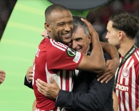 Треньорът на Олимпиакос влезе в историята