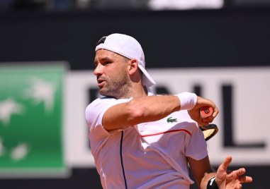 Двубоят между Григор Димитров и Зизу Бергс ще се доиграе