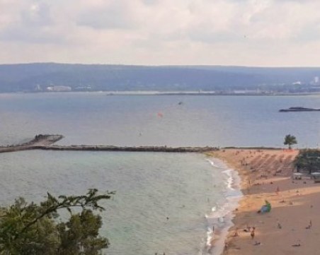 Изплува тялото на жена на плажа във Варна