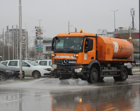 Мият пловдивските улици по график и през следващата седмица