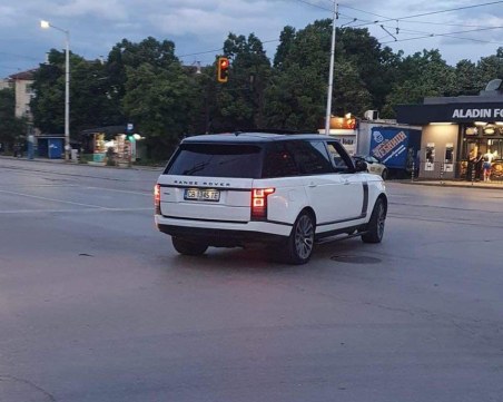 Екшън в София! Арабин извади пистолет, насочи го към автобус с пътници