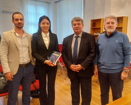 Посланик Борис Борисов представи своя роман 