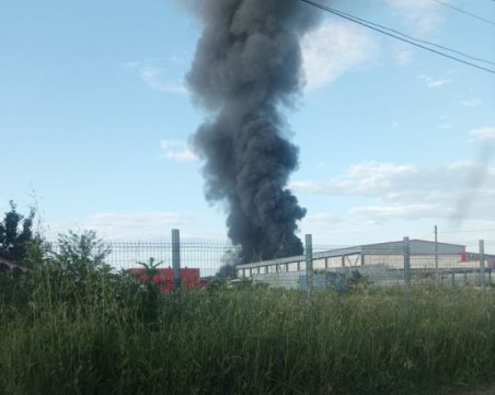 Собственикът на опожарения месарски цех в Граф Игнатиево: Щетите не са сериозни