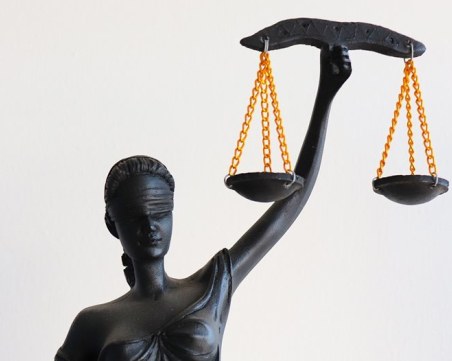 Осъдиха 23-годишен българин за секс с 13-годишна, плаща ѝ 5000лв.