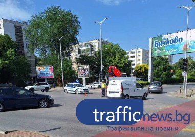 Камион запуши движението на натоварено булевард в Пловдив Превозното средство