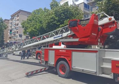 Пожар избухна в жилищна сграда в центъра на Стара Загора