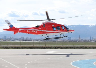 Екип на Центъра за спешна медицинска помощ по въздуха реализира