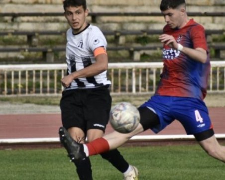 Локо 2 загуби от Асеновец