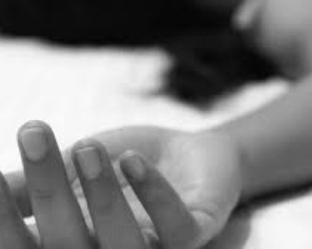 Майката на малтретираната с часове жена: Изплашена е до смърт