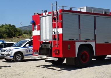 Потушени са 49 пожара за последното денонощие Жена на 31