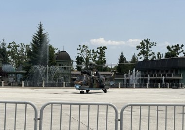 Президентът Румен Радев излетя с хеликоптер от панаира в Пловдив