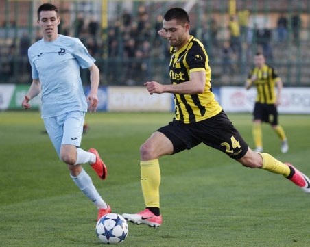 Бивш играч на Ботев ще играе в Крумовград