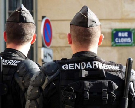 Франция арестува руснак, държал експлозиви в хотел до летището в Париж