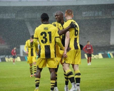 Мертенс се бави с отговора си за нов договор с Ботев