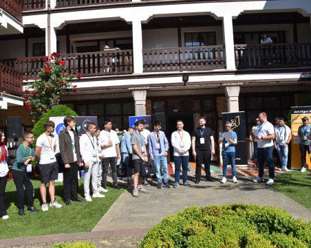 Ученик от Професионална гимназия „Академик Благовест Сендов