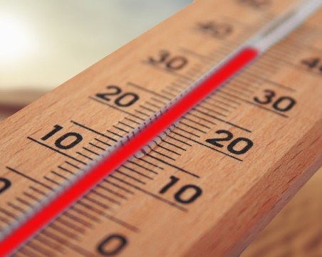 Лятото настъпва: През следващата седмица температурите гонят 38 градуса