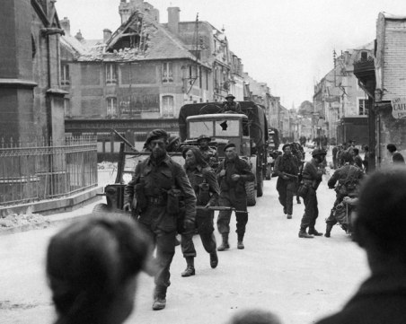 Световни лидери се събират, за да отбележат 80-годишнината от съюзническия десант в Нормандия