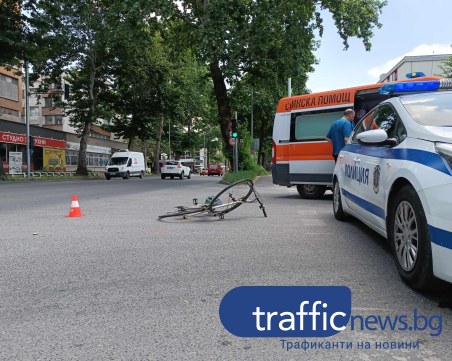 69-годишен е пострадалият велосипедист от Пловдив, настанен е в клиника по хирургия