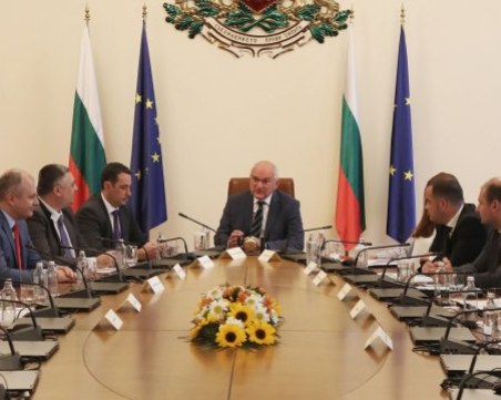 Министри пред Главчев: Всичко за изборите протича при пълна прозрачност и в срок