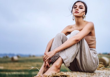 Освен че винаги е бил предпочитана материя за лятото ленът