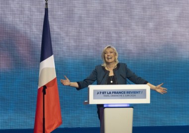 Френската крайнодясна партия  Национален сбор Rassemblement National  на Марин Льо Пен известна